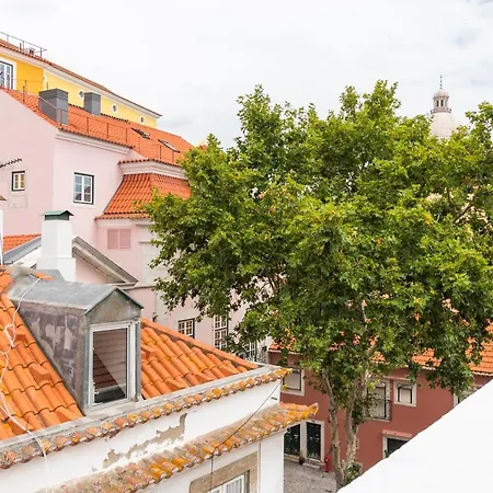 Historical Alfama, Building Top, 5Mn To Train And Subway Lisbon Exterior photo