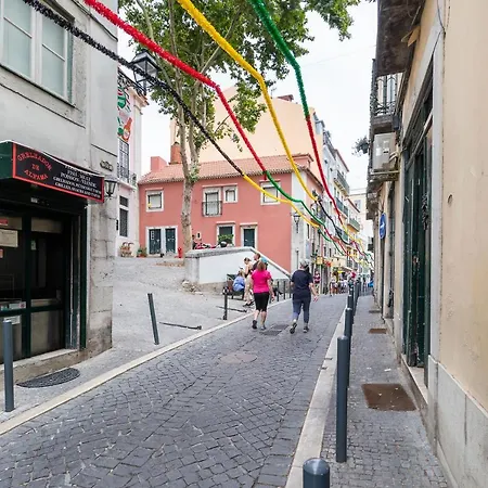 Historical Alfama, Building Top, 5Mn To Train And Subway Lisbon Exterior photo