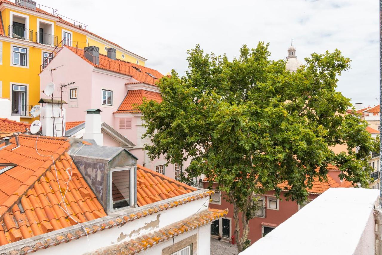 Historical Alfama, Building Top, 5mn To Train And Subway